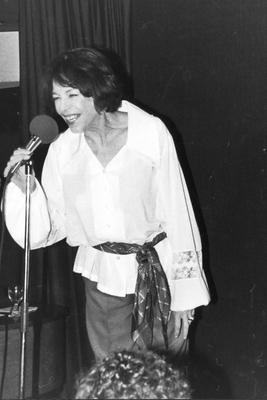 Archiv Hanne Wieder Saengern Muenchen 1984 Archiv Motive Lach und Schiessgesellschaft Hanne Wieder Show Muenchen *** Arc-stock-photo