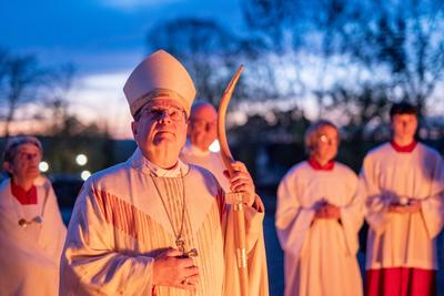 Osternacht im Limburger Dom mit Bischof Dr. Georg B?tzing-stock-foto