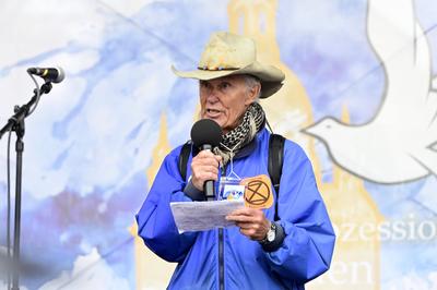 Dennis DuVall-stock-foto