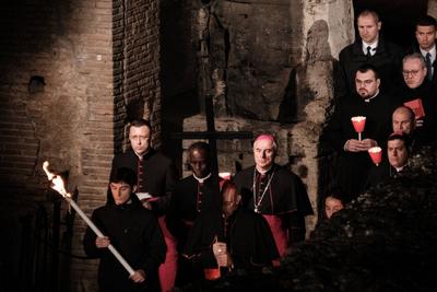 Rome, Via Crucis. Procession that follows the stages of the Passion.-stock-foto