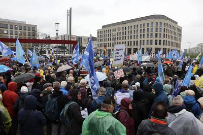 'Friedensprozession'-stock-foto