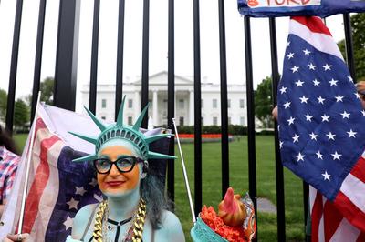 Hands Off! protest against the policies of US President Donald Trump in Washington, USA-stock-foto