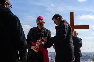 Holy Week: Stations of the Cross at the Sacre Coeur, in Paris, April 18, 2025-stock-foto