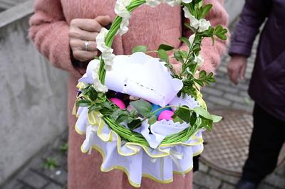 Die Speisensegnung in Polen, auch ??więconka genannt, ist eine traditionelle Osterspeisensegnung, die am Karsamstag sta-stock-foto
