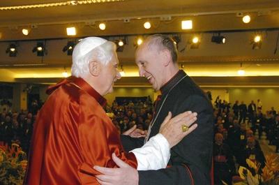 Bildnummer: 60078739  Datum: 13.05.2007  Copyright: imago/epdPapst Benedict XVI. (li.) und Kardinal Jorge Mario Begoglio aus Buenos Aires (Argentinien) bei der f?nften Tagung der Lateinamerikanische Bischofskonferenz am 13.05.2007 in Aparecida (Brasilien). Bergoglio wurde am 13.03.2013 als Nachfolger von Benedikt XVI. zum Papst gew?hlt. Er gab sich den Namen Franziskus. DER ABDRUCK DES EPD-FOTOS IST HONORARPFLICHTIG! Papst Benedict XVI. und Kardinal Jorge Mario Begoglio aus Buenos Aires 11 Gesellschaft xsp x0x 2007 quer Katholische_Kirche Papst Personen Religionen  60078739 Date 13 05 2007 Copyright Imago epd Pope Benedict XVI left and Cardinal Jorge Mario  out Buenos Aires Argentina at the fifth Meeting the Latin American Bishopsu0026#39; Conference at 13 05 2007 in Aparecida Brazil  was at 13 03 2013 as Successor from Benedict XVI to Pope elected he GAB to the Name Francis the Imprint the epd Photos is  Pope Benedict XVI and Cardinal Jorge Mario  out Buenos Aires 11 Society xsp x0x 2007 horizontal  Pope People Religions-stock-foto