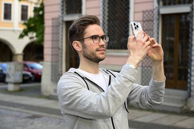 Lukas Natschinski bei einer exklusiven Sightseeing-Tour auf dem Untermarkt in der G?rlitzer Altstadt. G?rlitz, 20.04.202-stock-foto