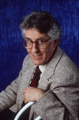 Peter von Matt 03 94 am Mann Literatur Kultur Journalismus Brille grauhaarig seri?s Sakko Krawatte h-stock-foto