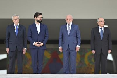 Presidente Lula recebe Gabriel Boric-stock-foto