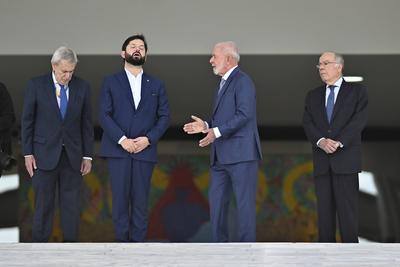 Presidente Lula recebe Gabriel Boric-stock-foto