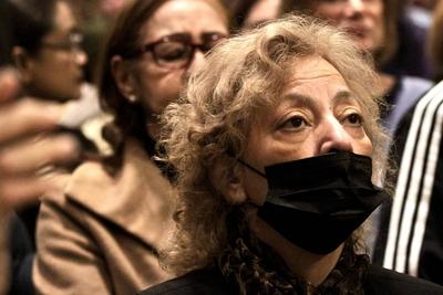 Mass at st. Patrick?s cathedral following passing of his holiness, pope francis.-stock-foto