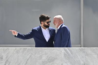 Presidente Lula recebe Gabriel Boric-stock-foto