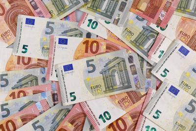 Euro-Scheine-stock-foto
