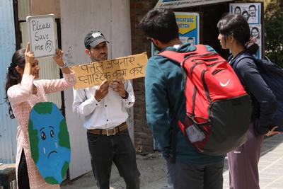 Earth Day in Dharamshala, India-stock-foto