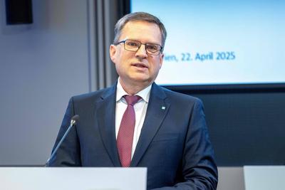 20250422 Pressekonferenz zur Schwerarbeit in der Pflege-stock-foto