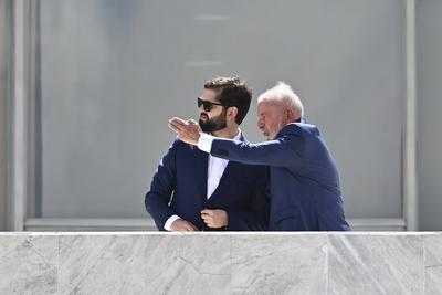 Presidente Lula recebe Gabriel Boric-stock-foto