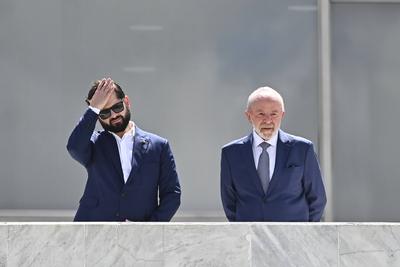 Presidente Lula recebe Gabriel Boric-stock-foto
