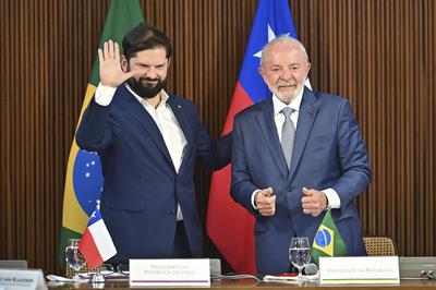 Presidente Lula recebe Gabriel Boric-stock-foto
