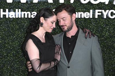 Chyler Leigh, Evan Williams-stock-foto