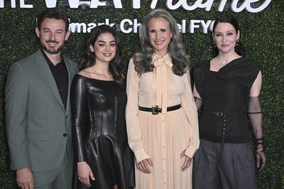 Evan Williams, Sadie Laflamme-Snow, Andie MacDowell, Chyler Leigh-stock-foto