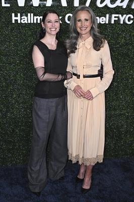 Chyler Leigh, Andie MacDowell-stock-foto