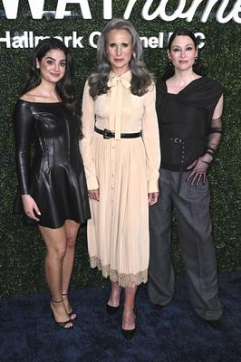 Sadie Laflamme-Snow, Andie MacDowell, Chyler Leigh-stock-foto