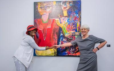 20250423 Eroeffnung Ausstellung -Waris Dirie-Mogadishu Blues-stock-foto