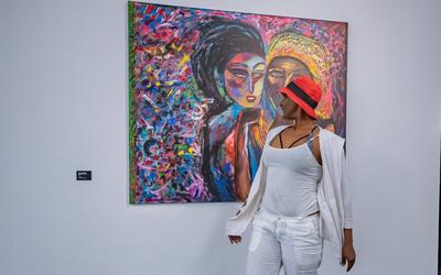 20250423 Eroeffnung Ausstellung -Waris Dirie-Mogadishu Blues-stock-foto