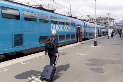 New-generation Ouigo high-speed train-stock-foto