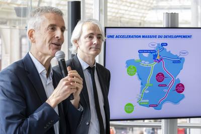 New-generation Ouigo high-speed train-stock-foto