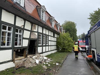 M?rfelden-Walldorf 24.04.2025: Unfall am historischen Jagdschloss M?nchbruch-stock-foto