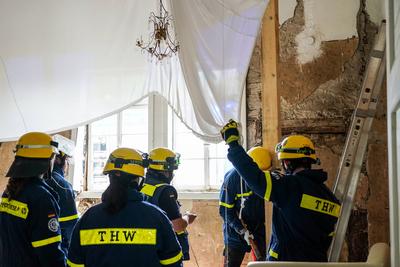 M?rfelden-Walldorf 24.04.2025: Unfall am historischen Jagdschloss M?nchbruch-stock-foto