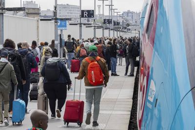 New-generation Ouigo high-speed train-stock-foto