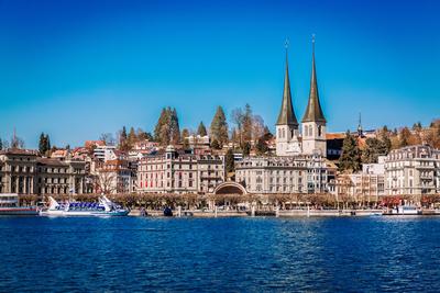 View from Lake Lucerne to Lucerne old town buildings, Switzerland View from Lake Lucerne to Lucerne old town buildings i-stock-foto