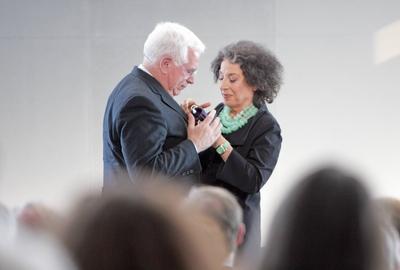 Peter EISENMAN Architekt Lea ROSH Vorsitzende des Foerdervereins fuer das Denkmal fuer die erm-stock-foto