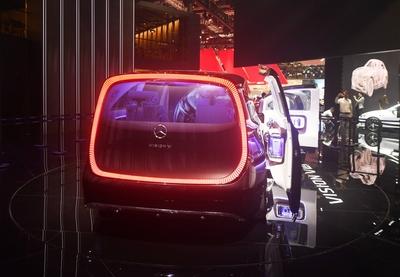Mercedes-Benz Booth at 2025 Shanghai Auto Show-stock-foto