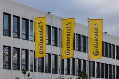 Unternehmen in Regensburg Au?enansicht eines der gr??ten Elektronikwerke der Continental AG im Konzernverbund, gelegen i-stock-foto
