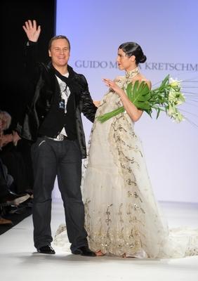 Mercedes Benz Fashion Week 2009 Der Designer Guido Maria Kretschmer Modenschau l/ bei der Mercedes Benz Fashion Week Ber-stock-foto