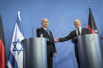 Israelischer Ministerpräsident zu Besuch in Deutschland Israeli Prime Minister visits Germany Olaf Scholz, Bundeskanzler-stock-foto