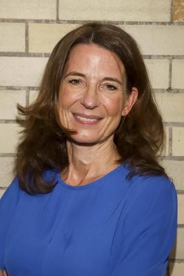 Juliane von Schwerin Hauptabteilungsleiterin des crossmedialen Programmbereichs Gesellschaft beim Norddeutschen Rundfunk NDR bei der Kino Preview des NDR Doku Dramas Der Norden zwischen Petticoat und Spaetheimkehrer in Holi Kino am 24.04.2025 in Hamburg Hamburg Deutschland *** Juliane von Schwerin Head of the cross-media program area Society at Norddeutscher Rundfunk NDR at the cinema preview of the NDR docu-drama Der Norden zwischen Petticoat und Spaetheimkehrer at Holi Kino on 24 04 2025 in Hamburg Hamburg Germany-stock-foto