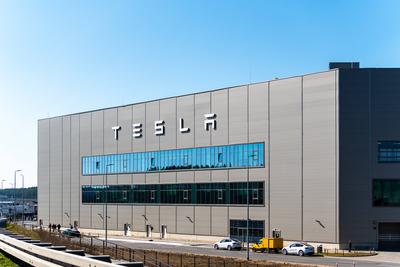 Gr?nheide, Brandenburg, Germany - March 28, 2025: View of the Tesla factory in Gr?nheide near Berlin - a symbol of econo-stock-photo