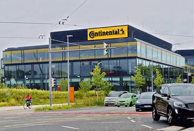 Das Neuerbaute Continental Geb?ude in Hannover Continental-Plaza - gesehen am 04.07.2024 *** The newly built Continental-stock-foto