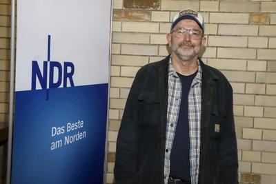 Torsten Wacker Regisseur bei der Kino Preview des NDR Doku Dramas Der Norden zwischen Petticoat und Spaetheimkehrer in Holi Kino am 24.04.2025 in Hamburg Hamburg Deutschland *** Torsten Wacker director at the cinema preview of the NDR docu-drama Der Norden zwischen Petticoat und Spaetheimkehrer at Holi Kino on 24 04 2025 in Hamburg Hamburg Germany-stock-foto