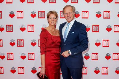 Spendengala - Ein Herz f?r Kinder 2023 Christina Block und Gerhard Delling bei ein Ein Herz f?r Kinder 2023 die Spendeng-stock-foto