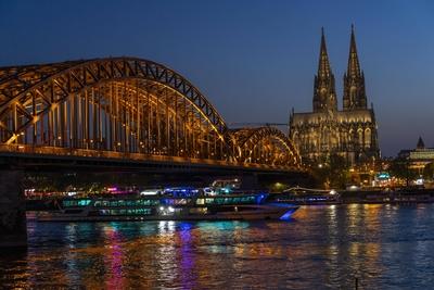 K?lner Dom Beleuchtung-stock-foto