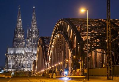 K?lner Dom Beleuchtung-stock-foto