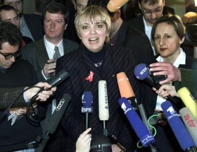 Claudia Roth bayerische Bundestagsabgeordnete der Gruenen gibt ihre Kandidatur fuer die Wahl zum P-stock-foto