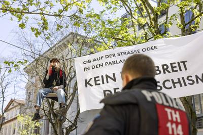 Demonstration Weimar am 26. April - Grossdemos Deutschland-stock-foto