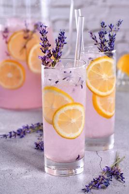 Lavender summer cocktail Lemonade with soft gentle notes of lavender, very light, incredibly refreshing summer cocktail.-stock-foto
