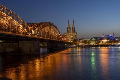 K?lner Dom Beleuchtung-stock-foto