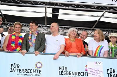 Politikerin Ina Brandes, Gesundheitsminister Karl Lauterbach, Queer Beauftragter Sven Lehmann, Politikerin Claudia Roth,-stock-photo